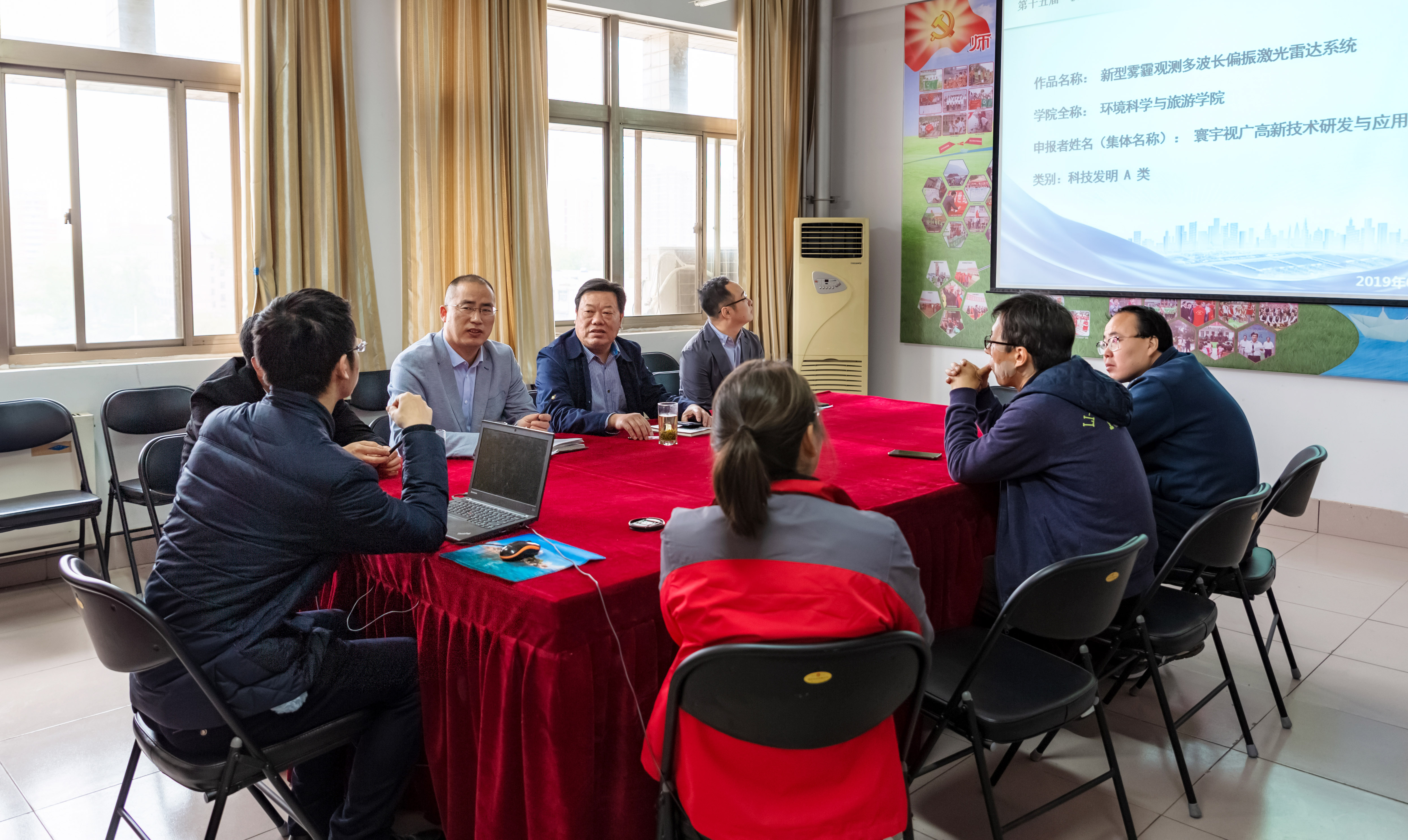 3校党委副书记谢冰松到环境科学与旅游学院调研.jpg