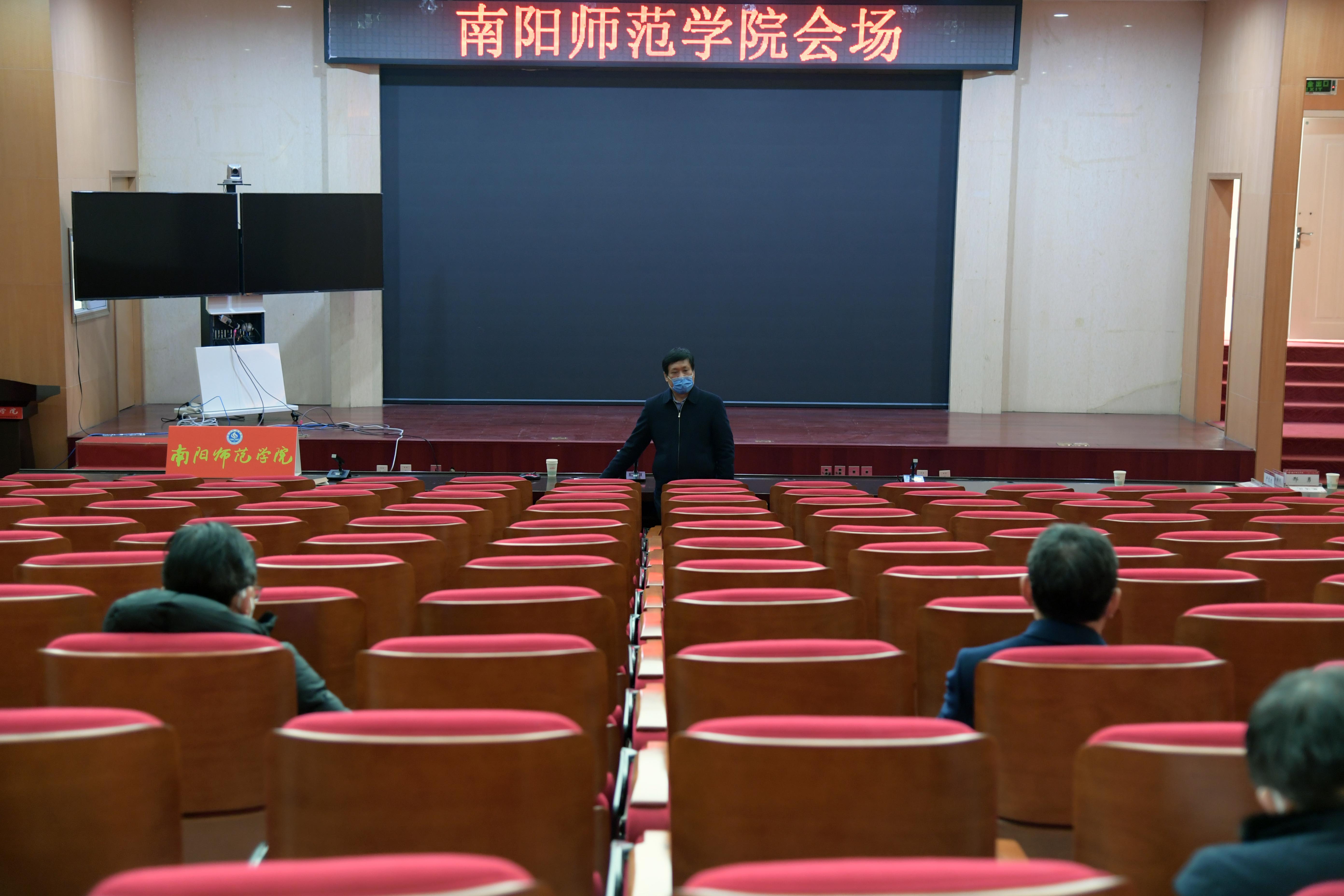 5党委书记黄荣杰对Beat365领导干部讲话.JPG