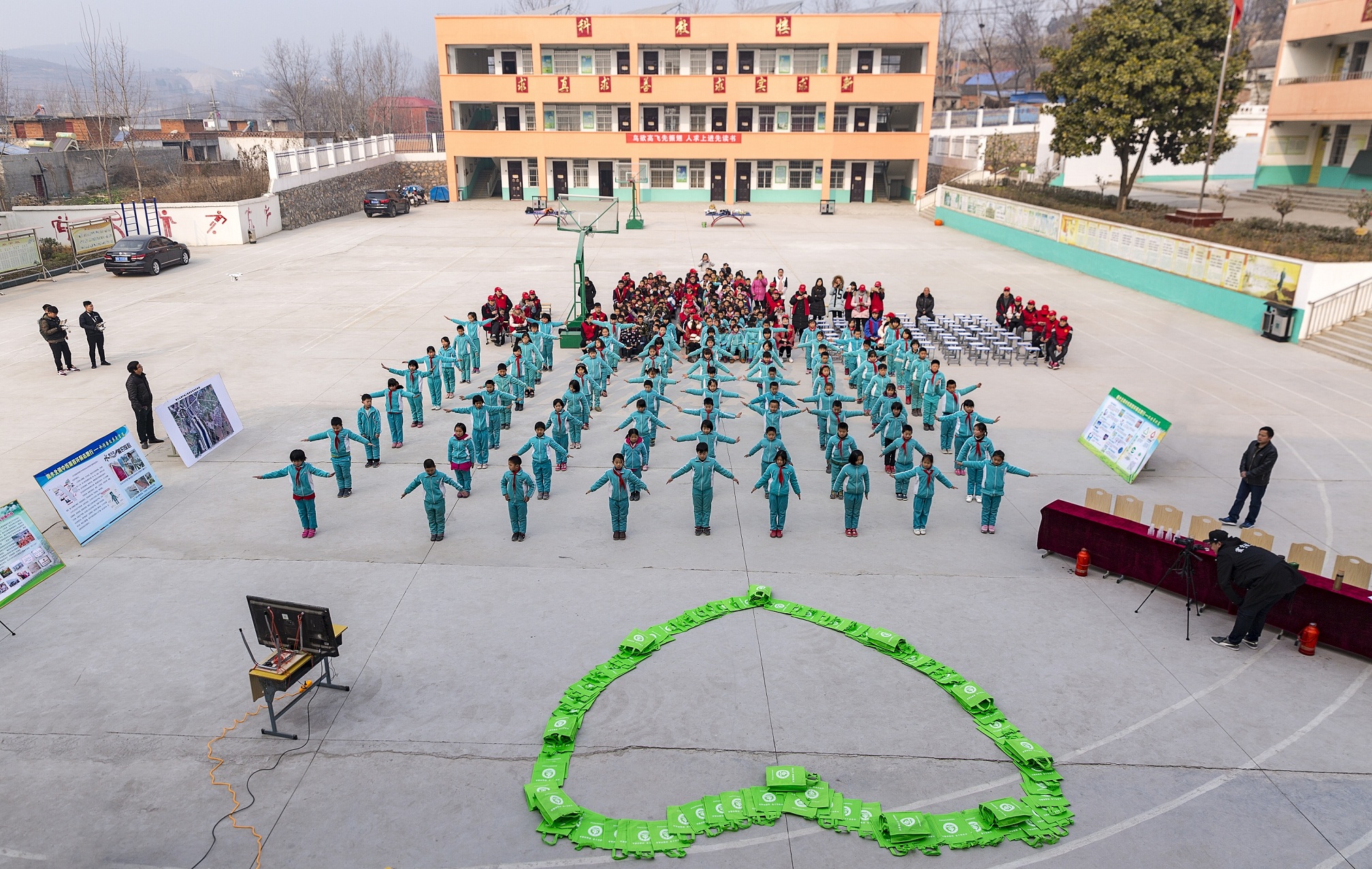 2金竹河小学生韵律操.jpg